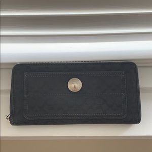 Coach zippered wallet - black